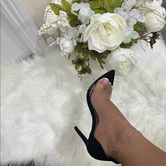 🖤🖤BLACK SUEDE HEELS - Picture 3 of 16